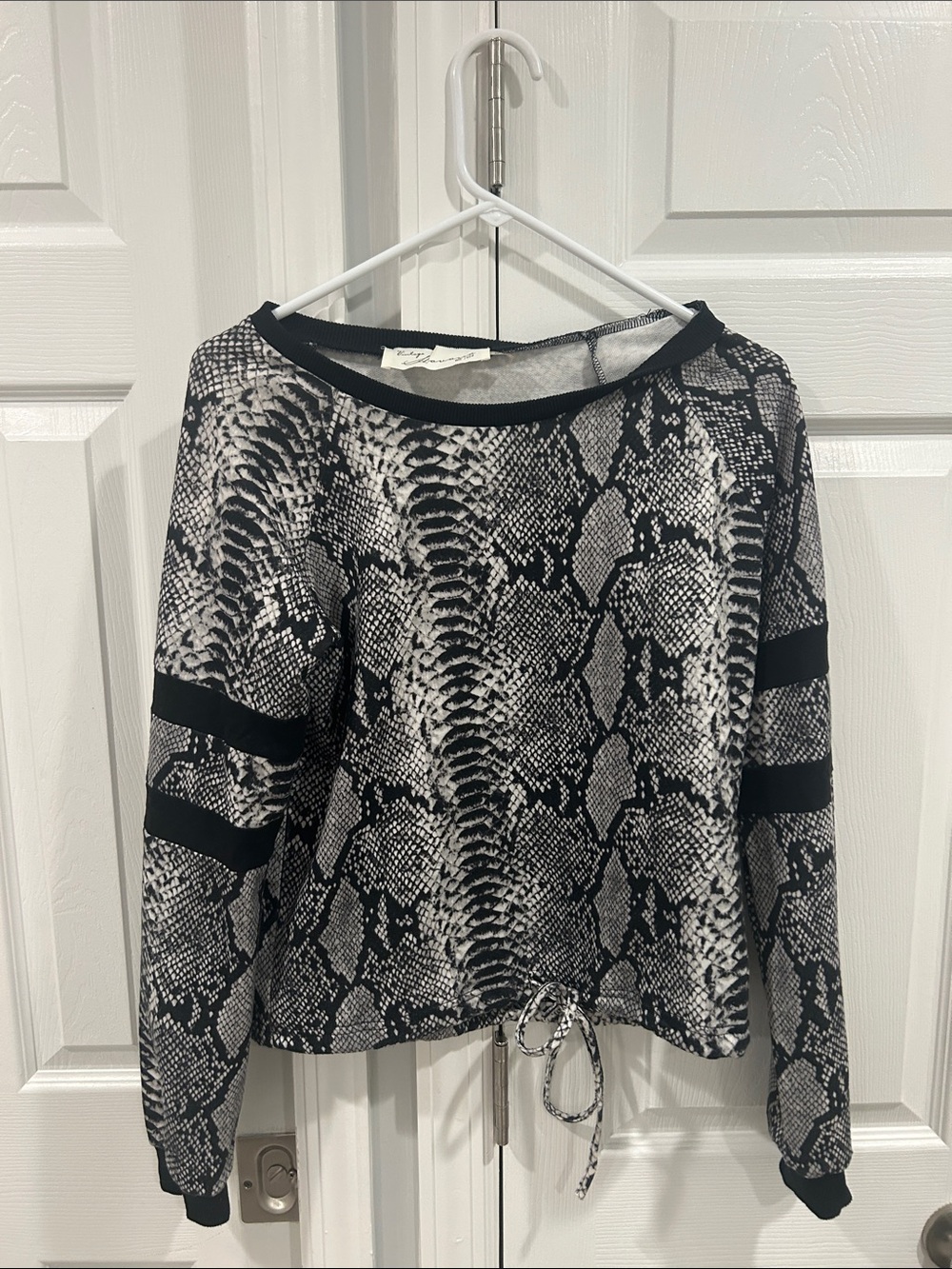 Vintage Havana Black & White Snake Print Drawstring Sweatshirt